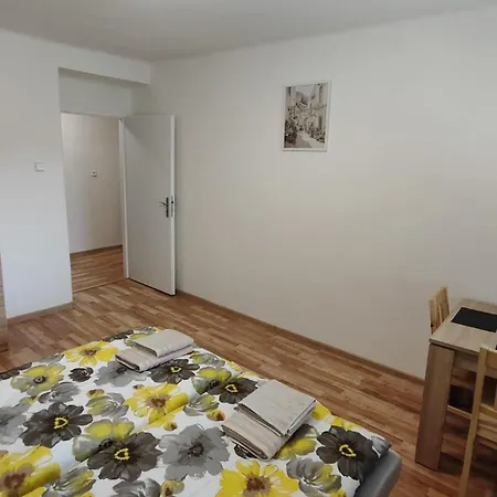 Pro 5-6 Osob, M1 Apartment *